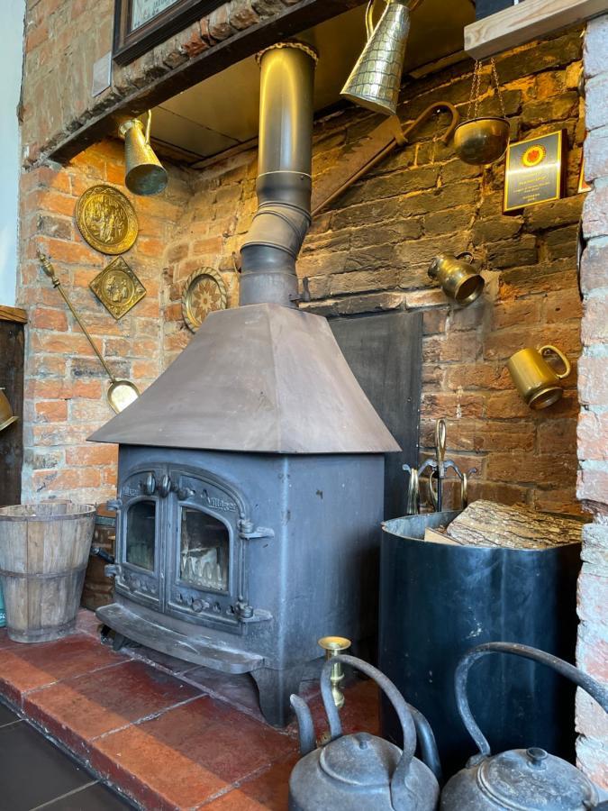 Red Lion Inn Sidbury Kültér fotó