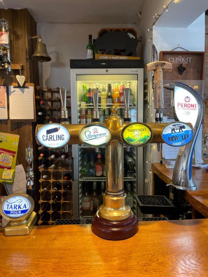 Red Lion Inn Sidbury Kültér fotó