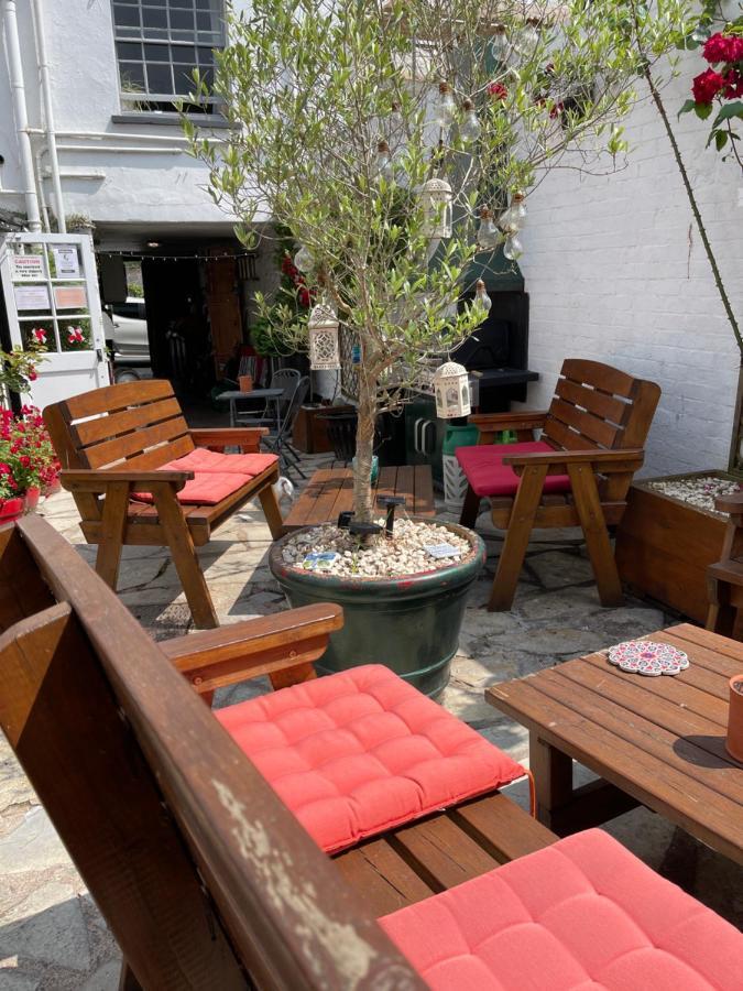 Red Lion Inn Sidbury Kültér fotó