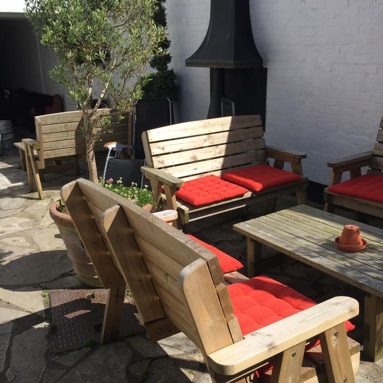 Red Lion Inn Sidbury Kültér fotó
